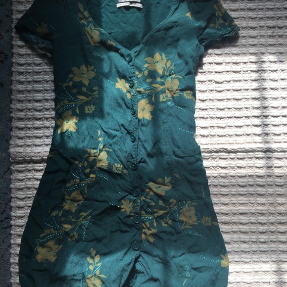 Urban Outfitters Lola Button-Down Dress - Picture 4 of 7